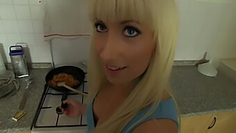 Czech babe enjoys cooking and sex in amateur kitchen video