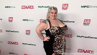 Avn Awards 2019: Rød Løber-Event Med Harmony Wonder Og Andre